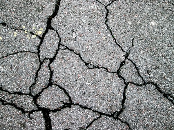 Driveway Crack Filling in Prescott